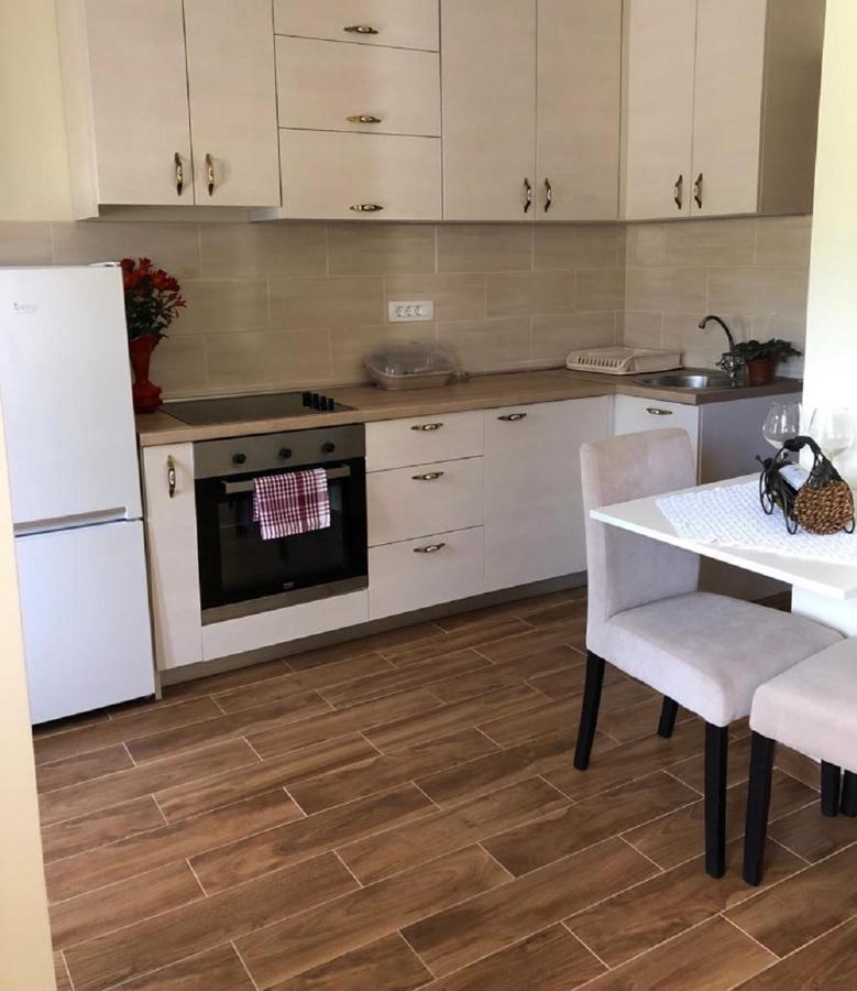 Apartments Todorovic Тиват Екстер'єр фото